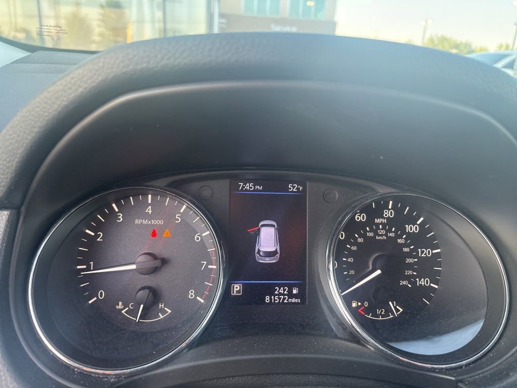 Used 2018 Nissan Rogue SV AWD/4WD image 7