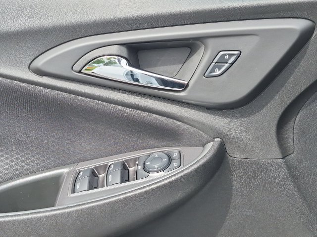 Used 2025 Chevrolet Malibu RS FWD image 24