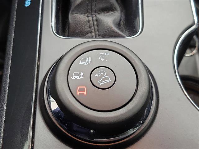 Used 2017 Ford Explorer Limited image 32