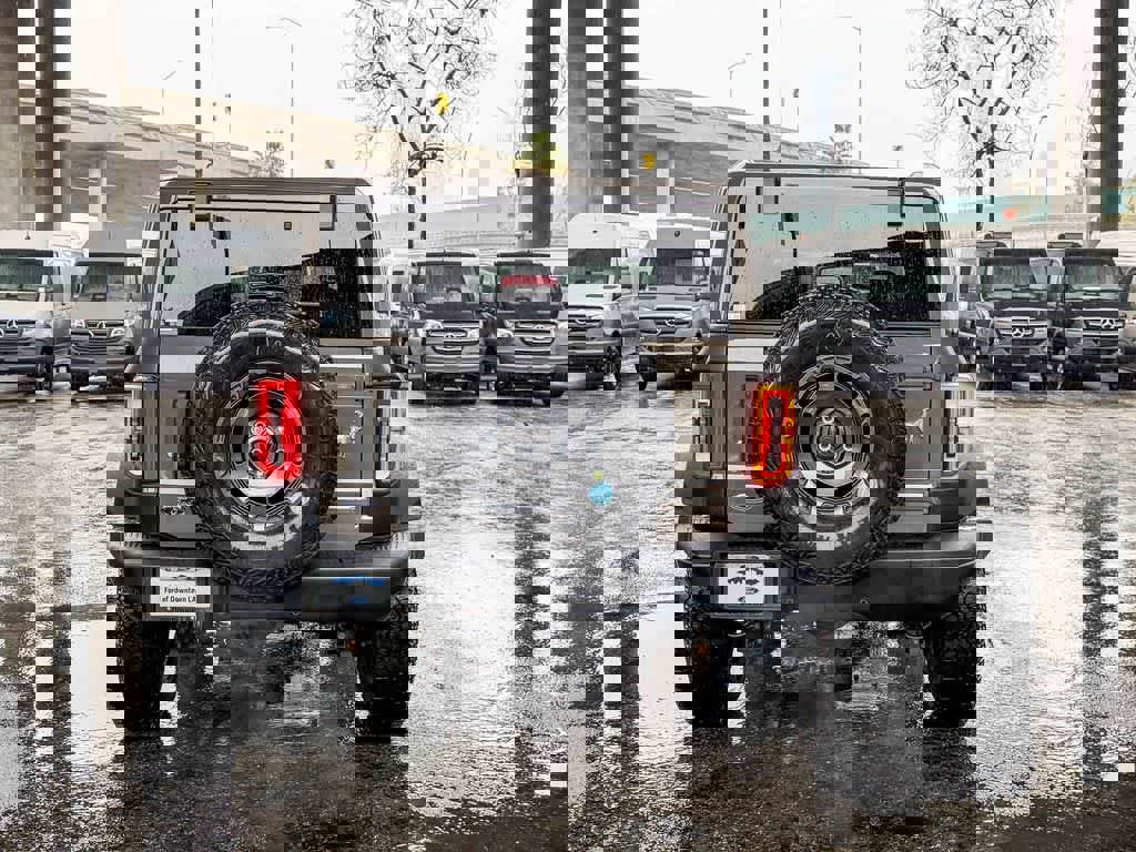 New 2025 Ford Bronco Badlands image 5