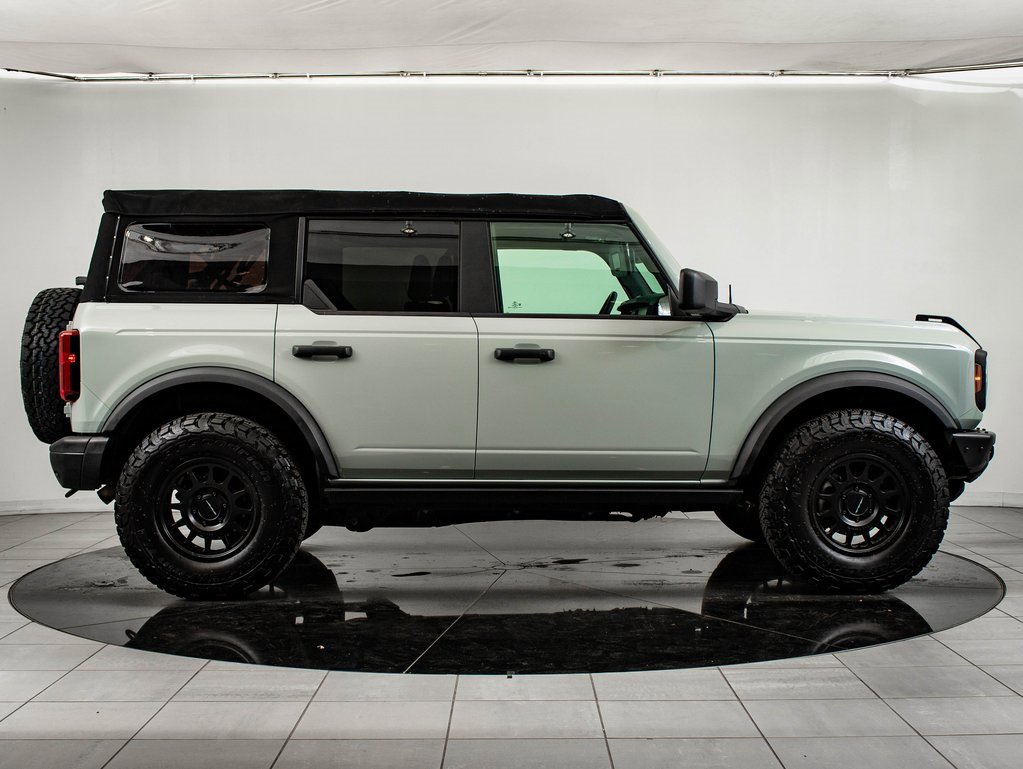 Used 2021 Ford Bronco Black Diamond image 12