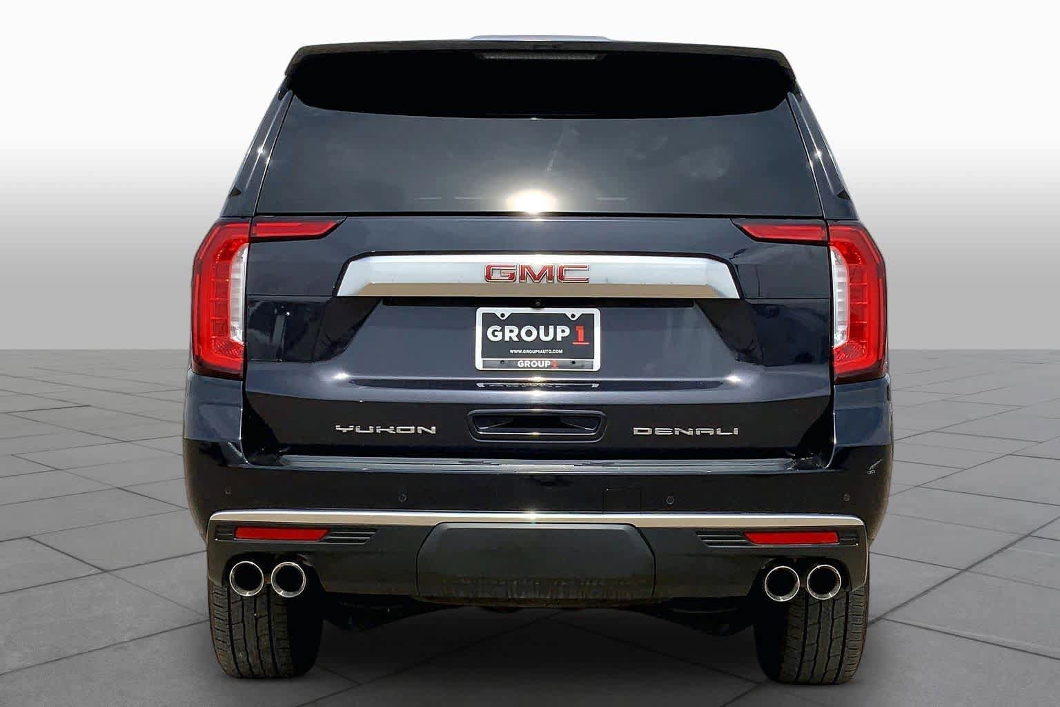 Used 2023 GMC Yukon XL Denali image 4