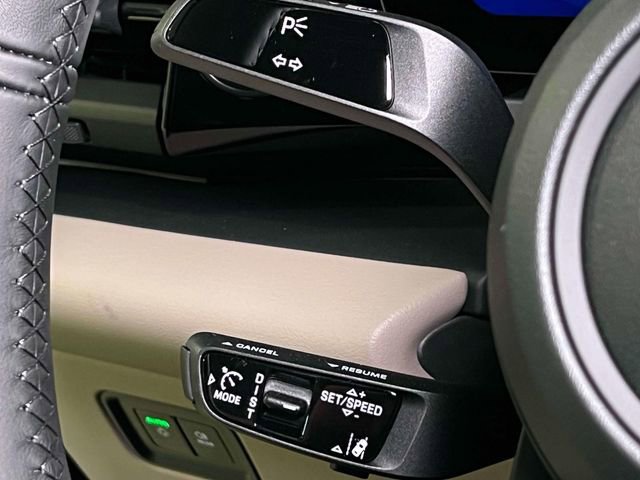 New 2026 Porsche Macan 4 Electric image 47