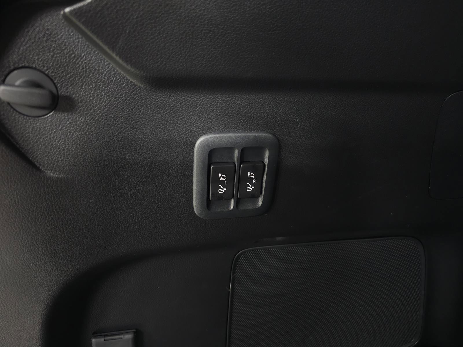 Used 2024 Lexus TX 500h AWD w/ Technology Package image 10