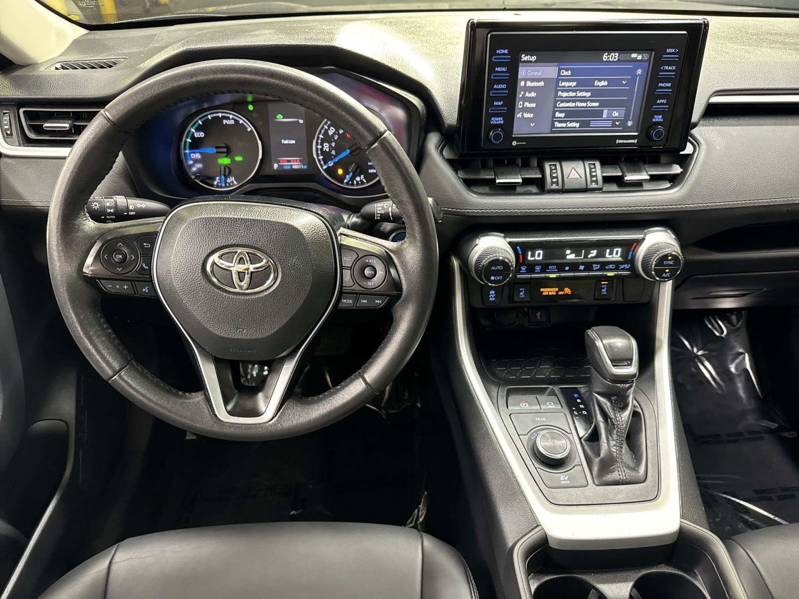 Used 2021 Toyota RAV4 XLE Premium AWD/4WD image 35