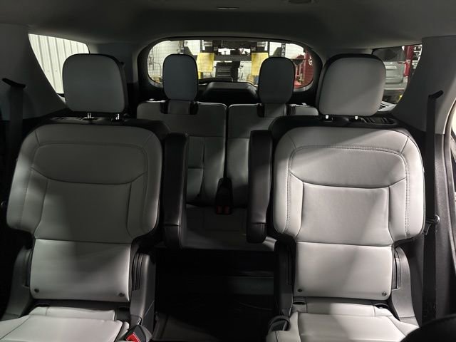 Used 2021 Ford Explorer XLT w/ Equipment Group 202A image 20