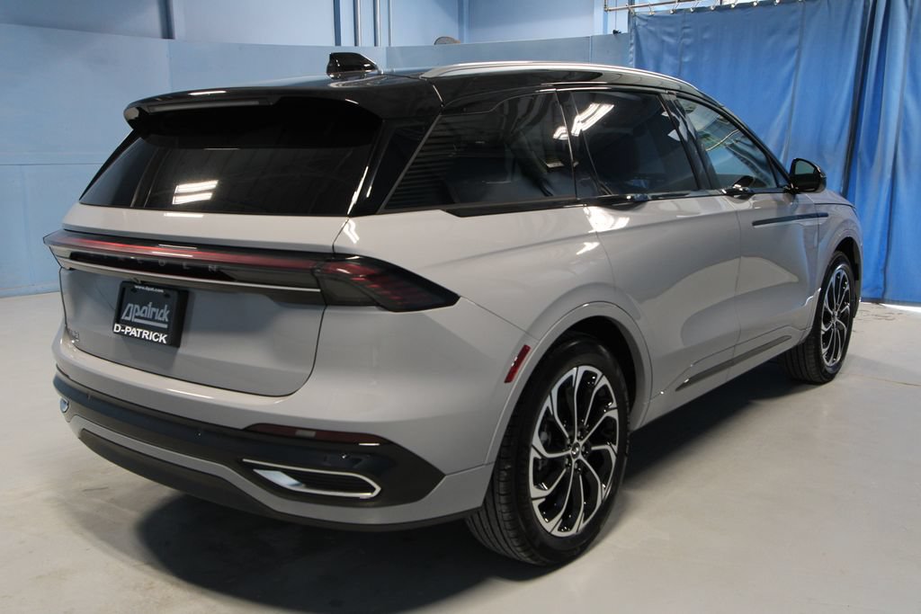 Used 2026 Lincoln Nautilus Reserve AWD/4WD image 40