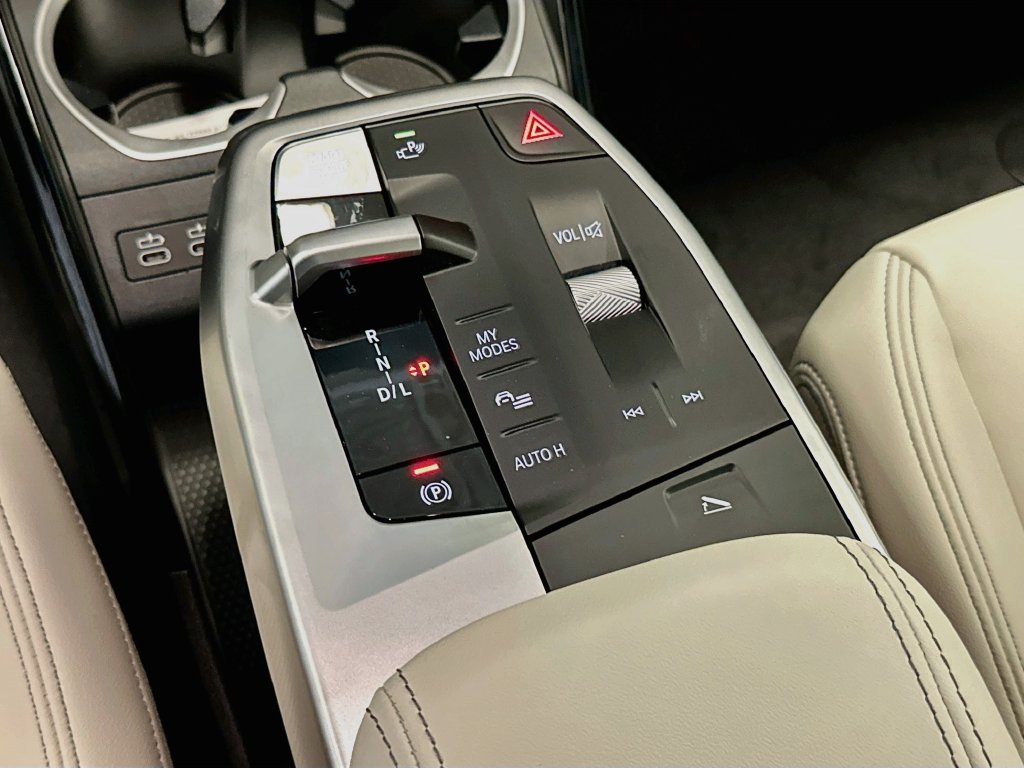 New 2027 BMW X1 xDrive28i AWD/4WD image 16
