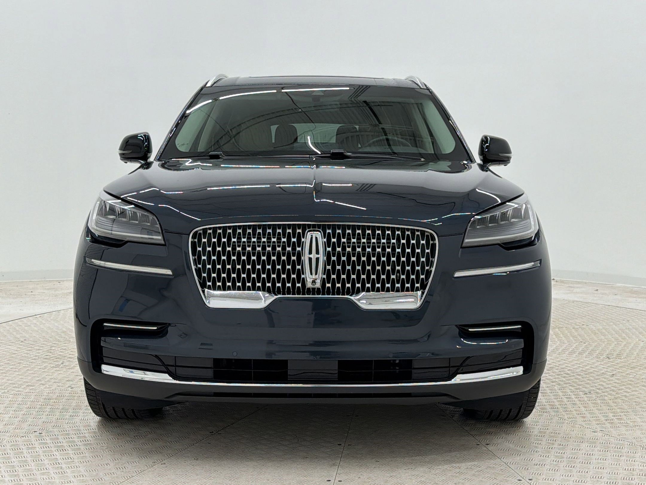 Used 2024 Lincoln Aviator Reserve w/ Equipment Group 201A AWD/4WD image 6