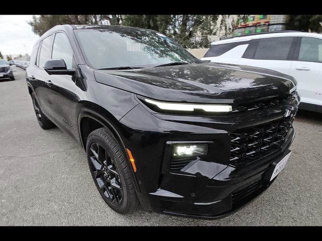 Used 2024 Chevrolet Traverse RS image 2