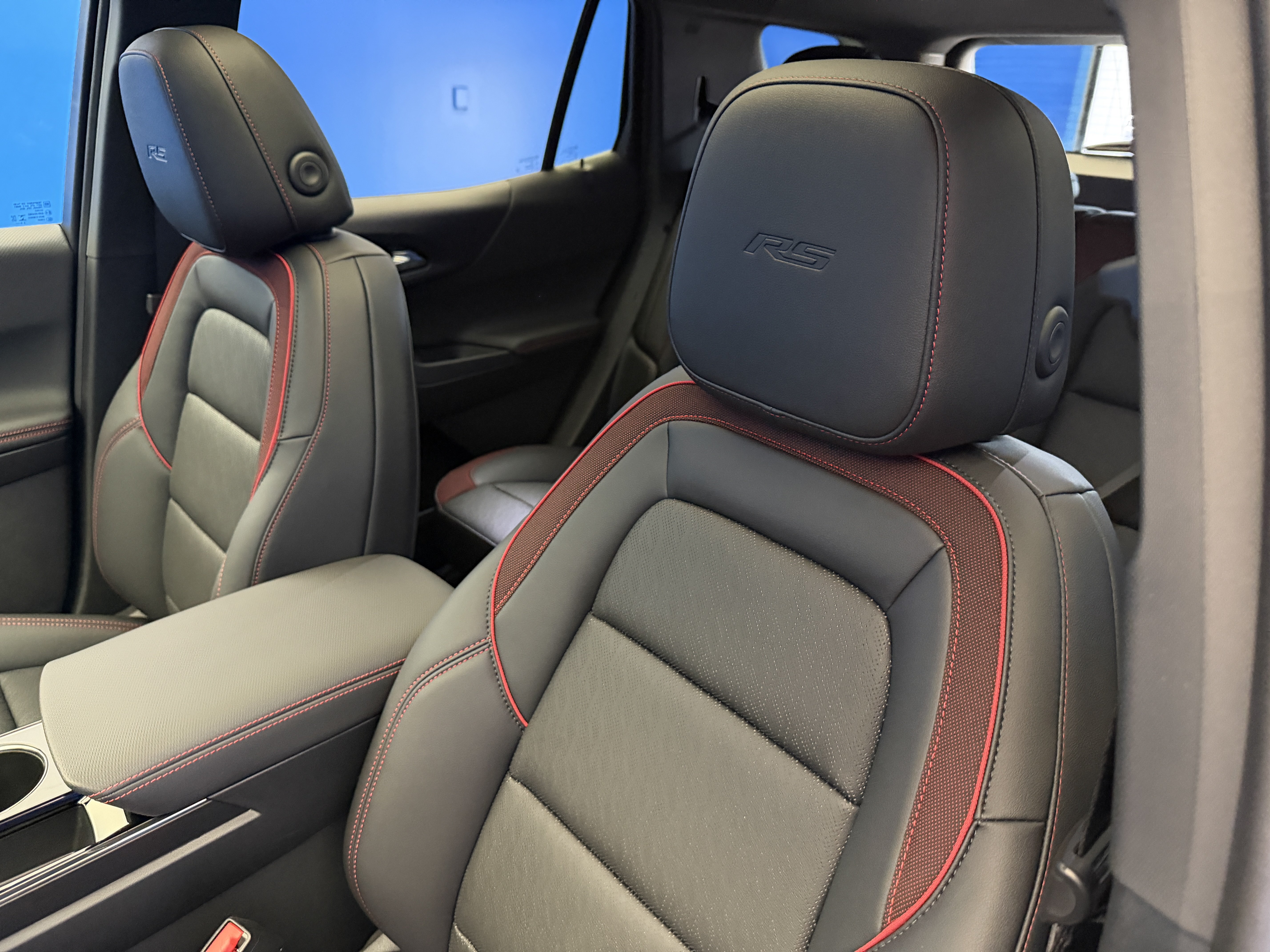 New 2027 Chevrolet Equinox RS w/ Safety and Technology Package AWD/4WD image 12