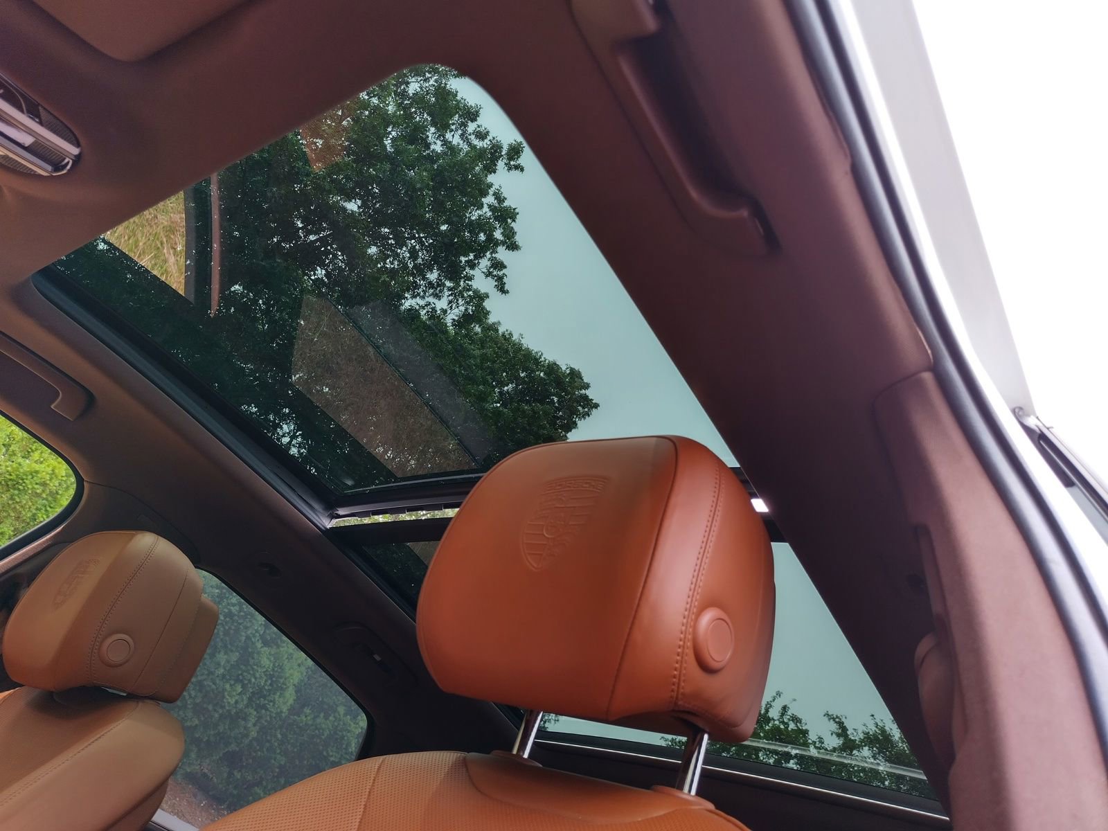 Used 2022 Porsche Cayenne S Platinum image 9