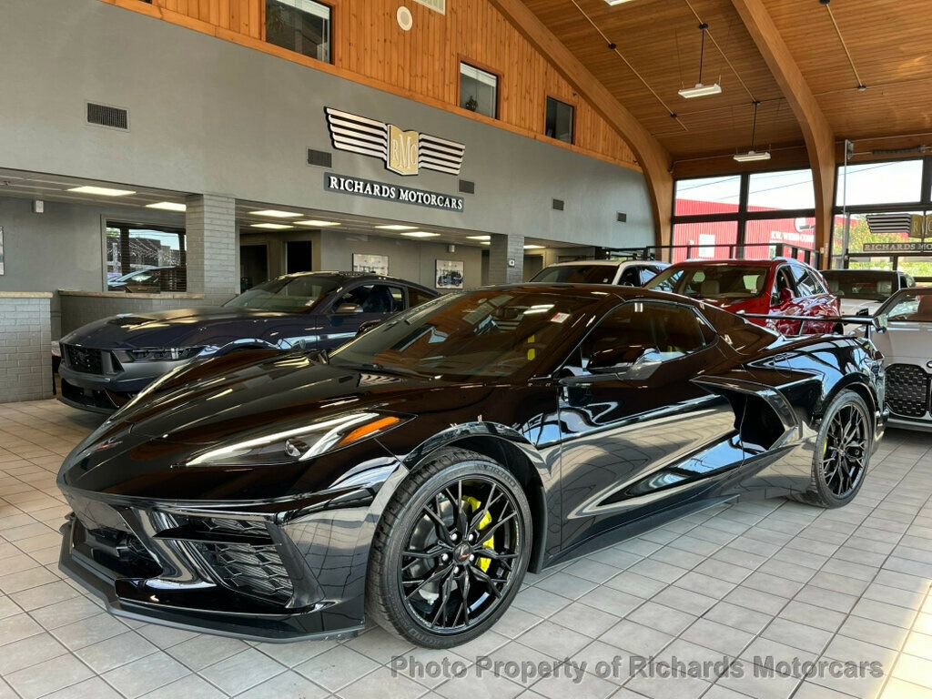 Used 2023 Chevrolet Corvette Stingray Preferred Conv w/ Battery Protection Package image 2