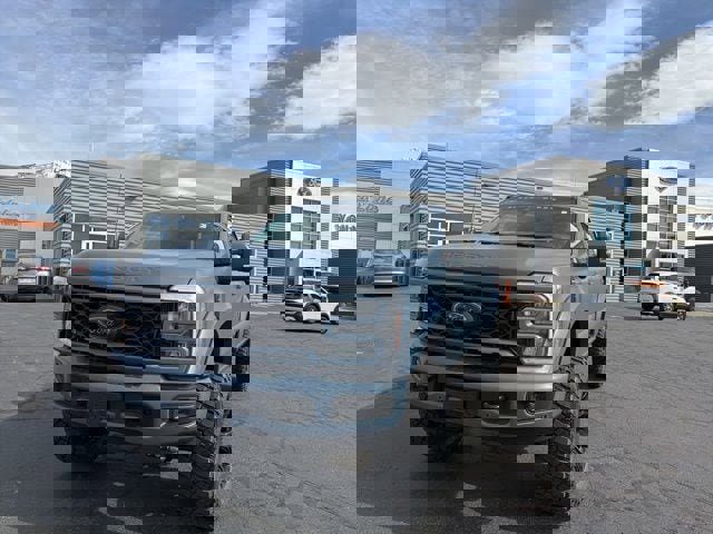 New 2026 Ford F250 Lariat w/ Black Appearance Package image 2
