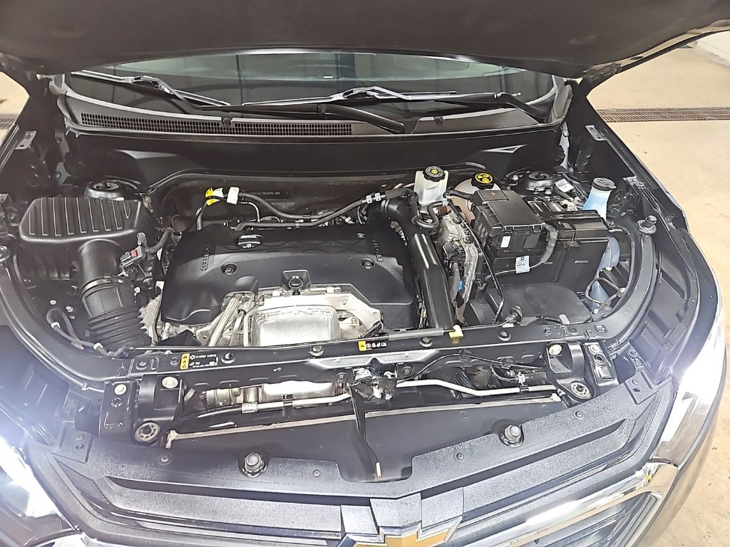 Used 2019 Chevrolet Equinox LT image 2