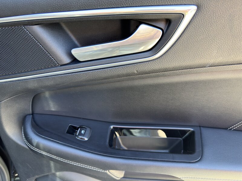Used 2015 Ford Edge Sport FWD image 38