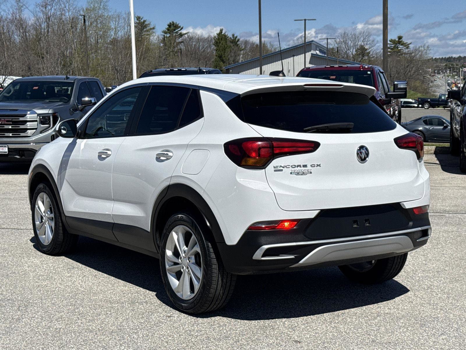 Used 2022 Buick Encore GX Preferred w/ Cold Weather Comfort Package AWD/4WD image 8