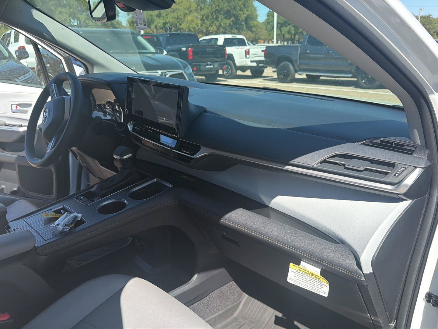 Certified 2026 Toyota Sienna XLE FWD image 20