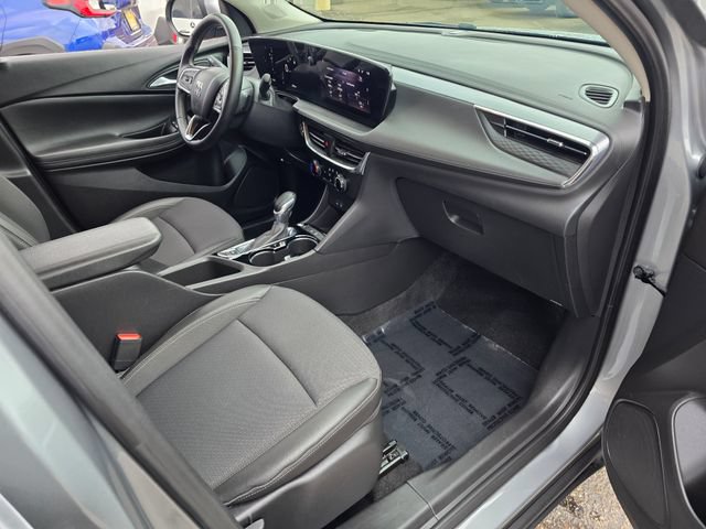Used 2025 Buick Encore GX Preferred FWD image 9