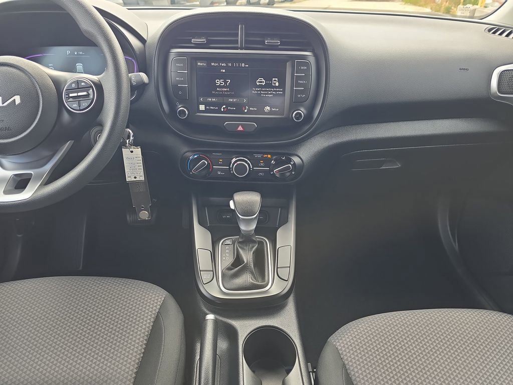 Certified 2025 Kia Soul LX image 14