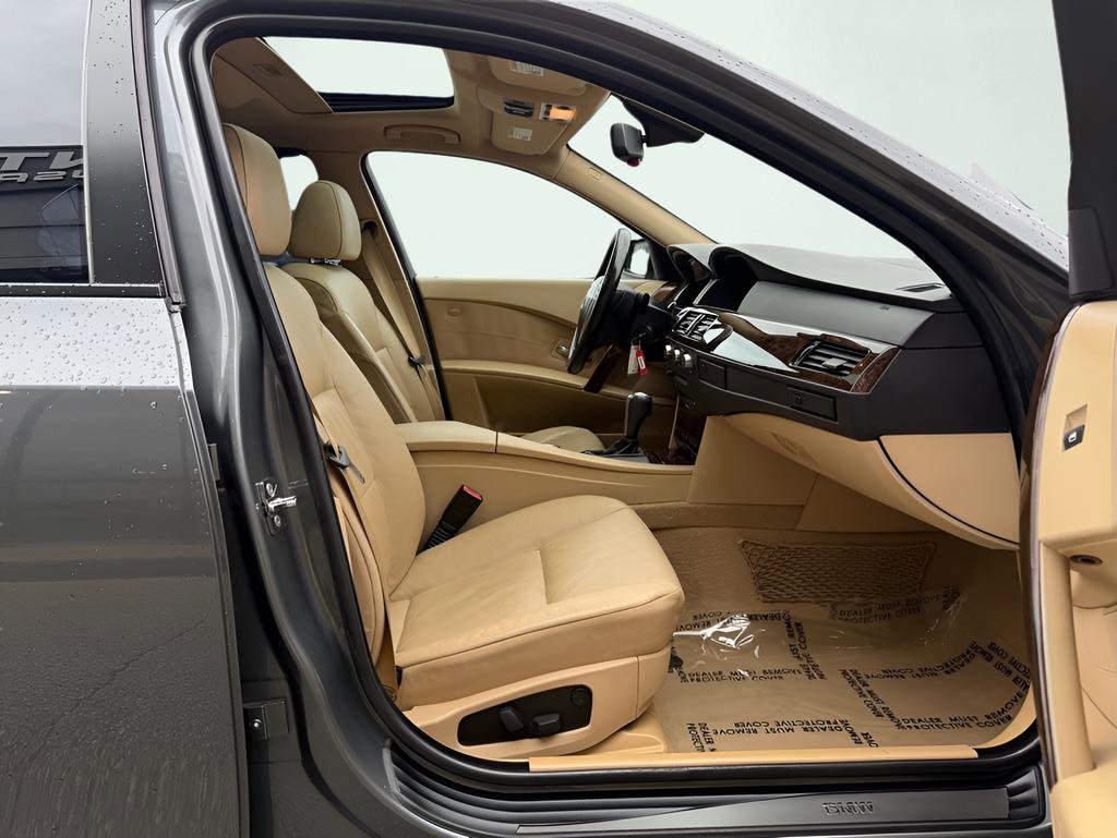 Used 2005 BMW 545i Sedan image 34