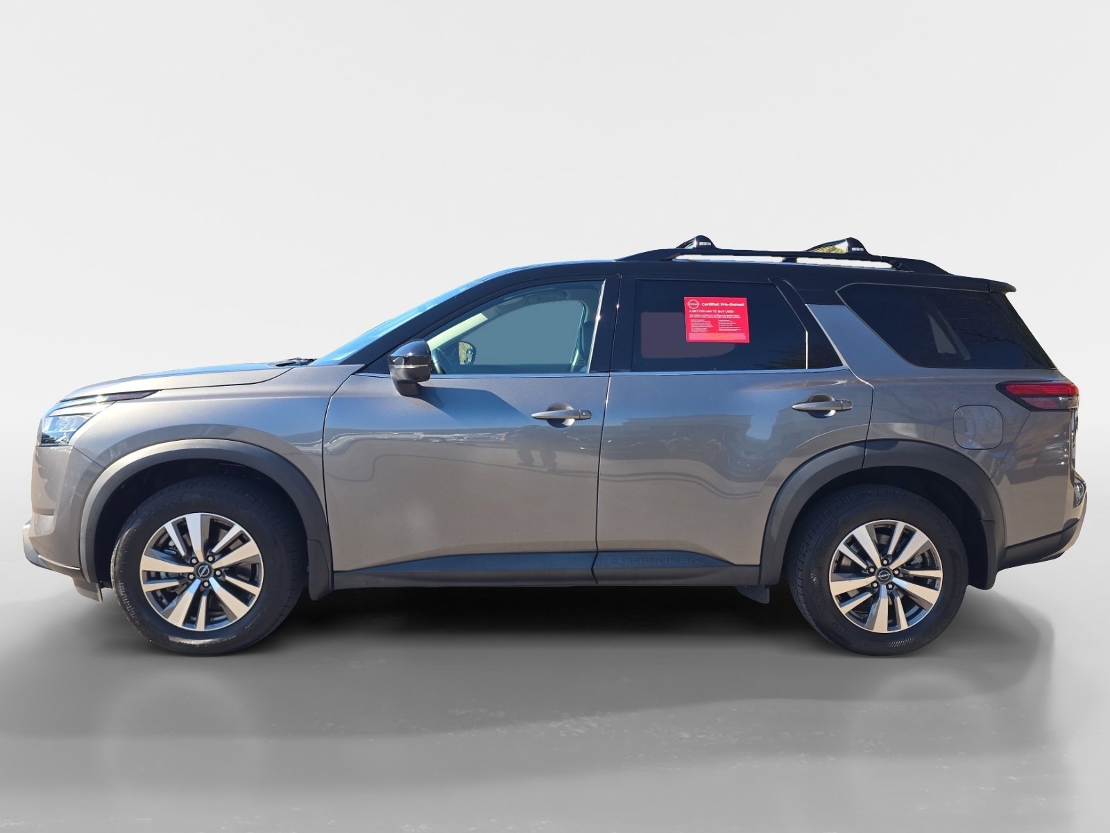 Certified 2022 Nissan Pathfinder SL image 2