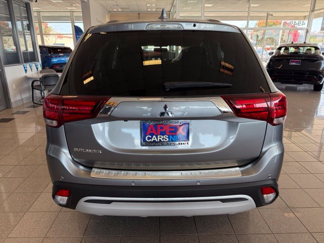 Used 2020 Mitsubishi Outlander ES FWD image 5