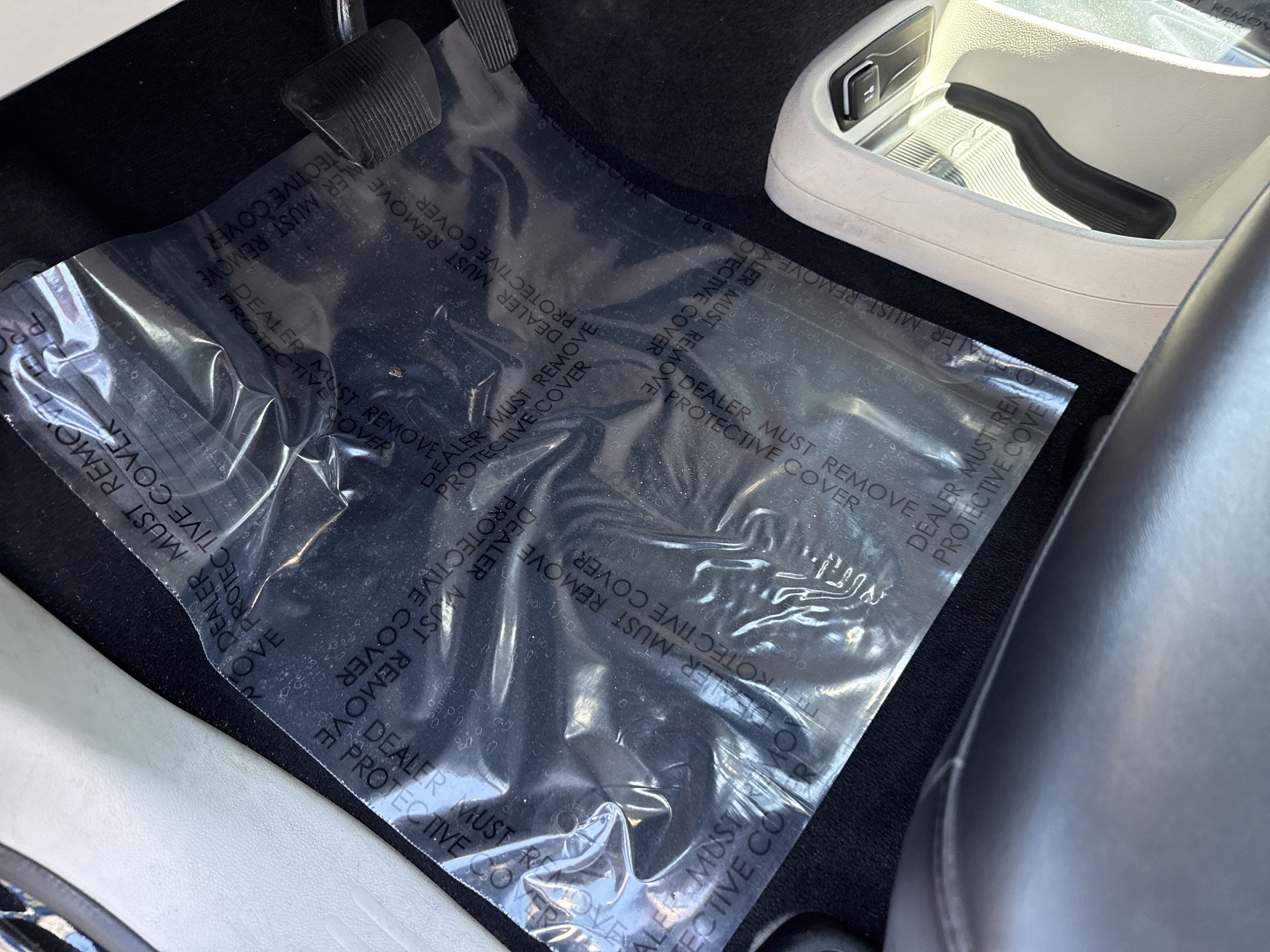 Used 2024 Chrysler Pacifica Touring-L FWD image 17