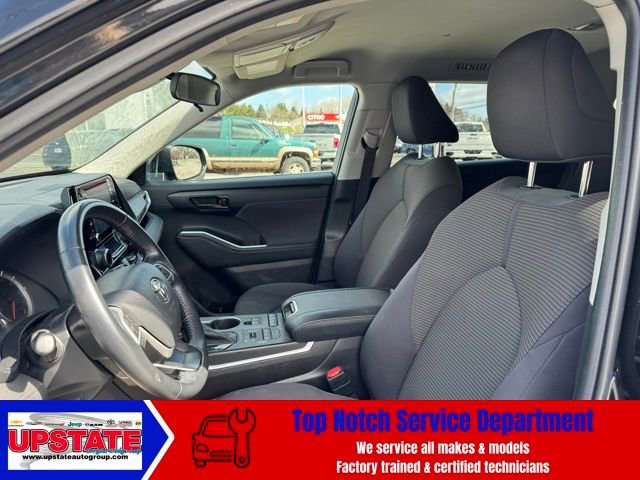 Used 2022 Toyota Highlander LE image 13