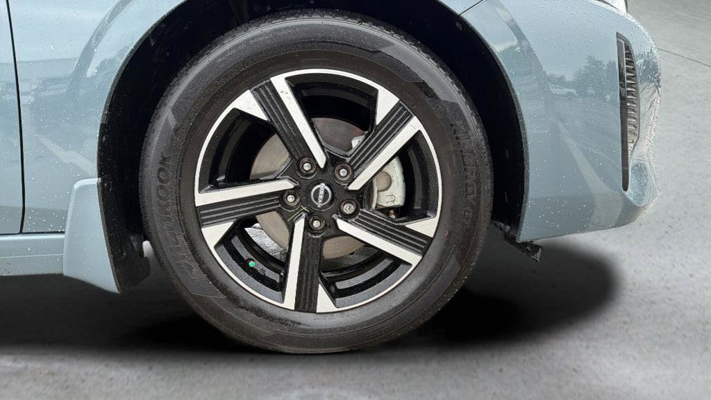 Certified 2024 Nissan Sentra SV FWD image 24