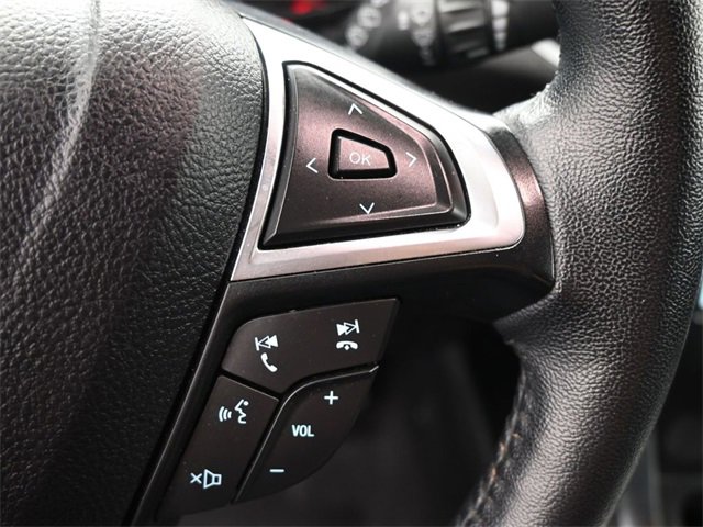 Used 2024 Ford Edge Titanium image 2