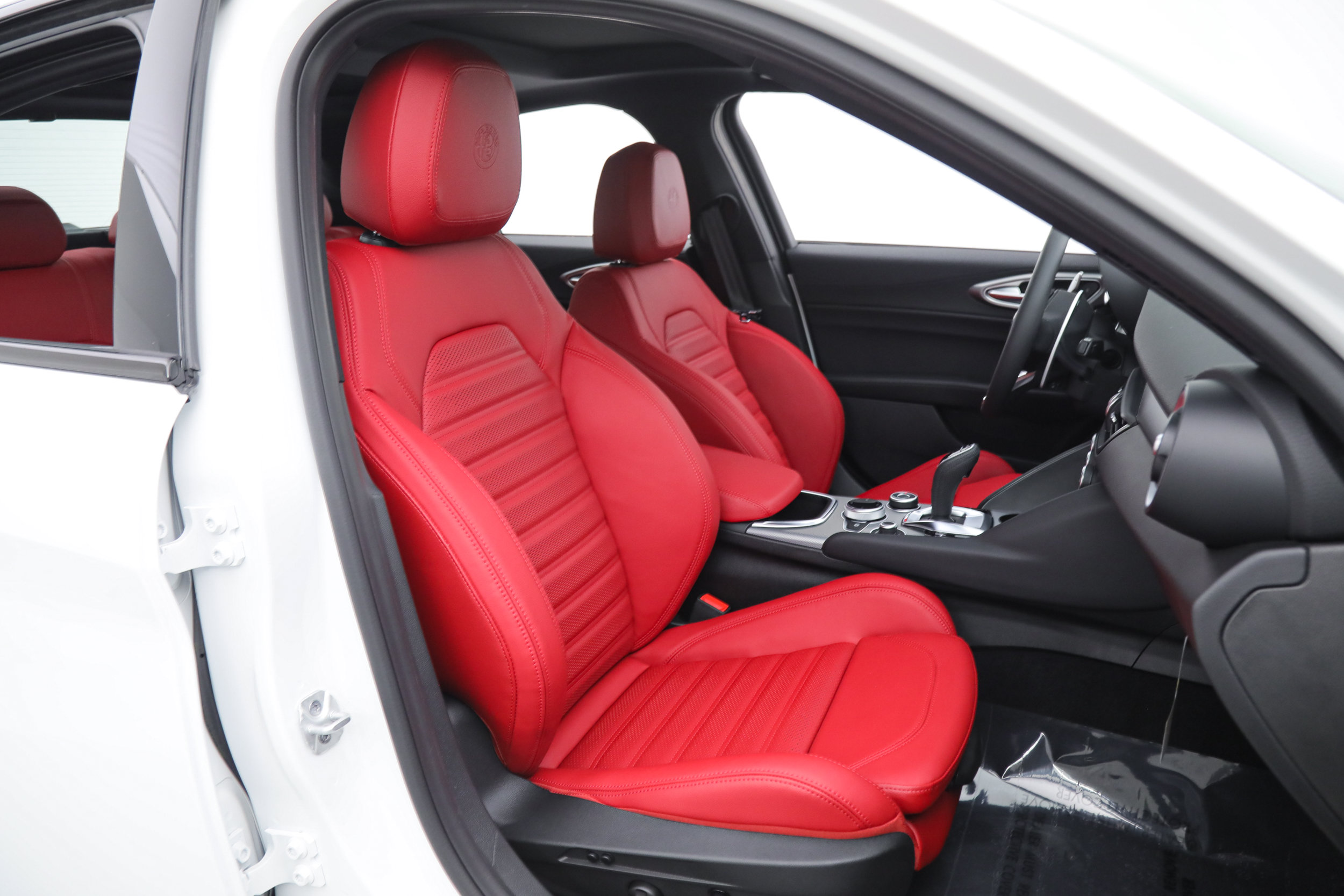 New 2026 Alfa Romeo Giulia w/ Driving Assist Package RWD image 12
