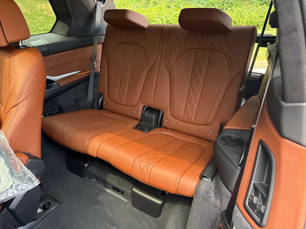 New 2027 BMW X7 M60i AWD/4WD image 21