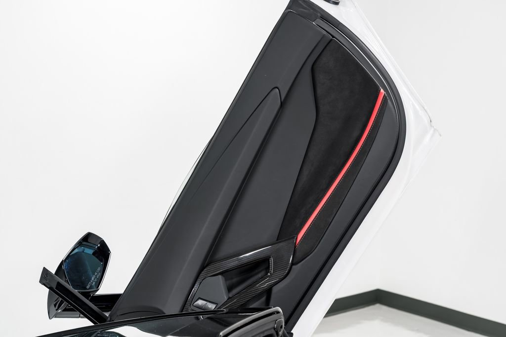 Used 2018 Lamborghini Aventador S image 36