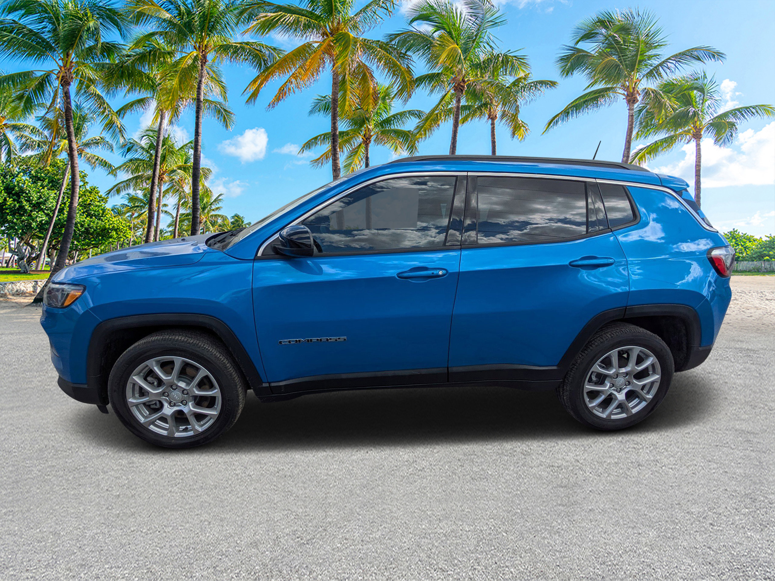 Used 2024 Jeep Compass Latitude image 5