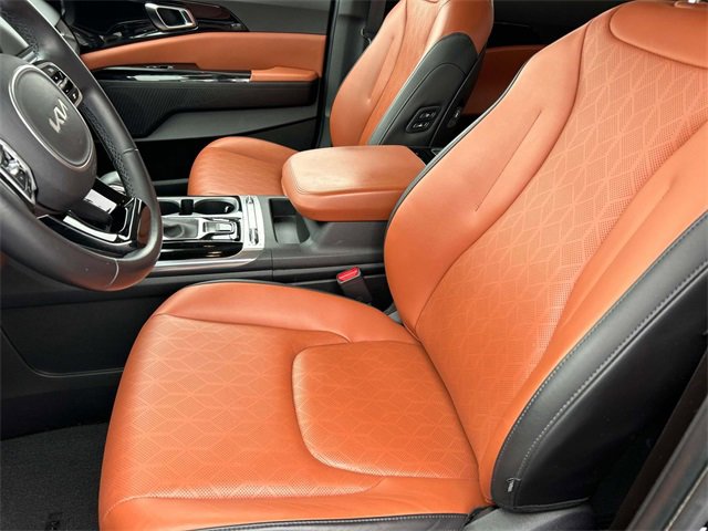 Used 2023 Kia Carnival SX image 27