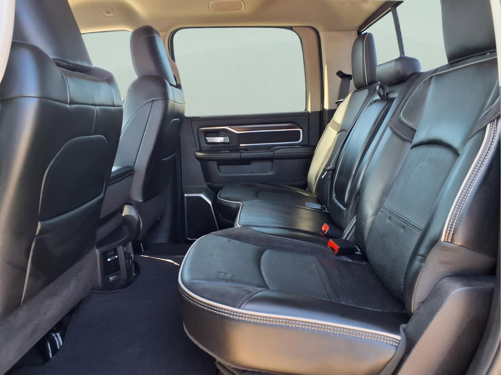Used 2024 RAM 2500 Laramie w/ Safety Group AWD/4WD image 13