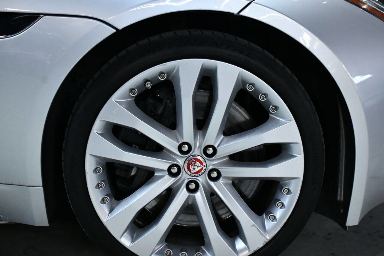Used 2016 Jaguar F-TYPE S image 33