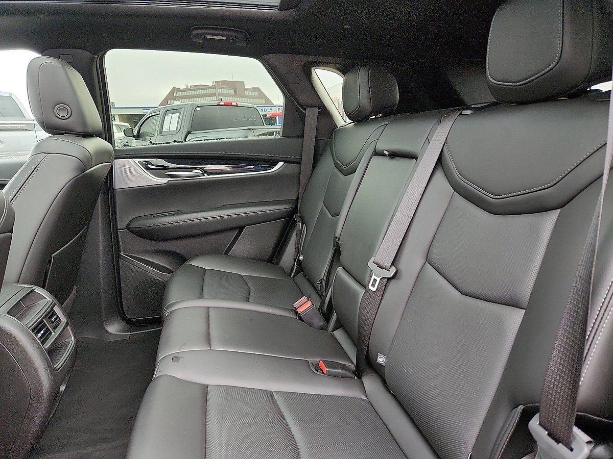 Used 2023 Cadillac XT5 Premium Luxury image 5