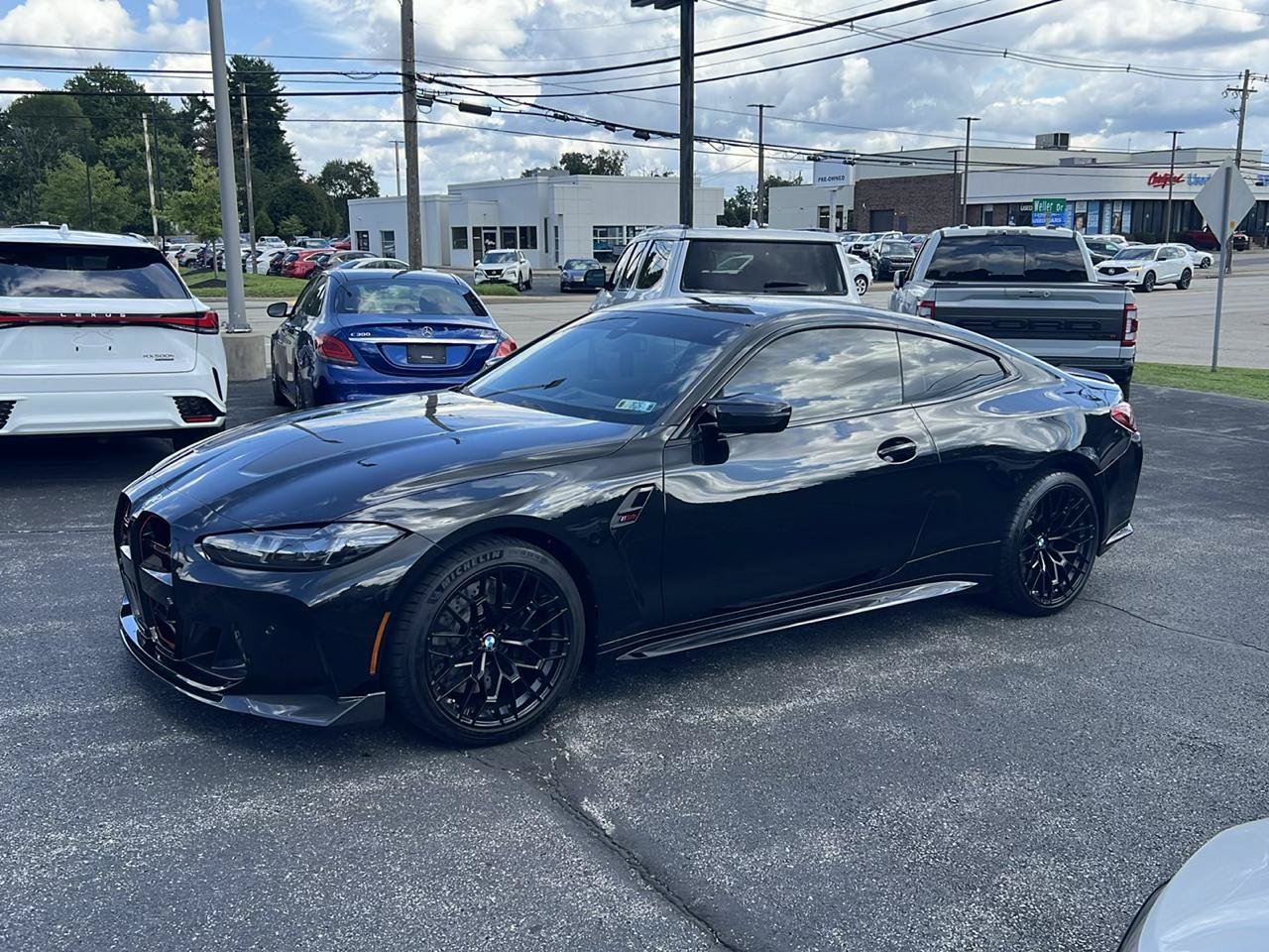 Used 2025 BMW M4 CS AWD/4WD image 1