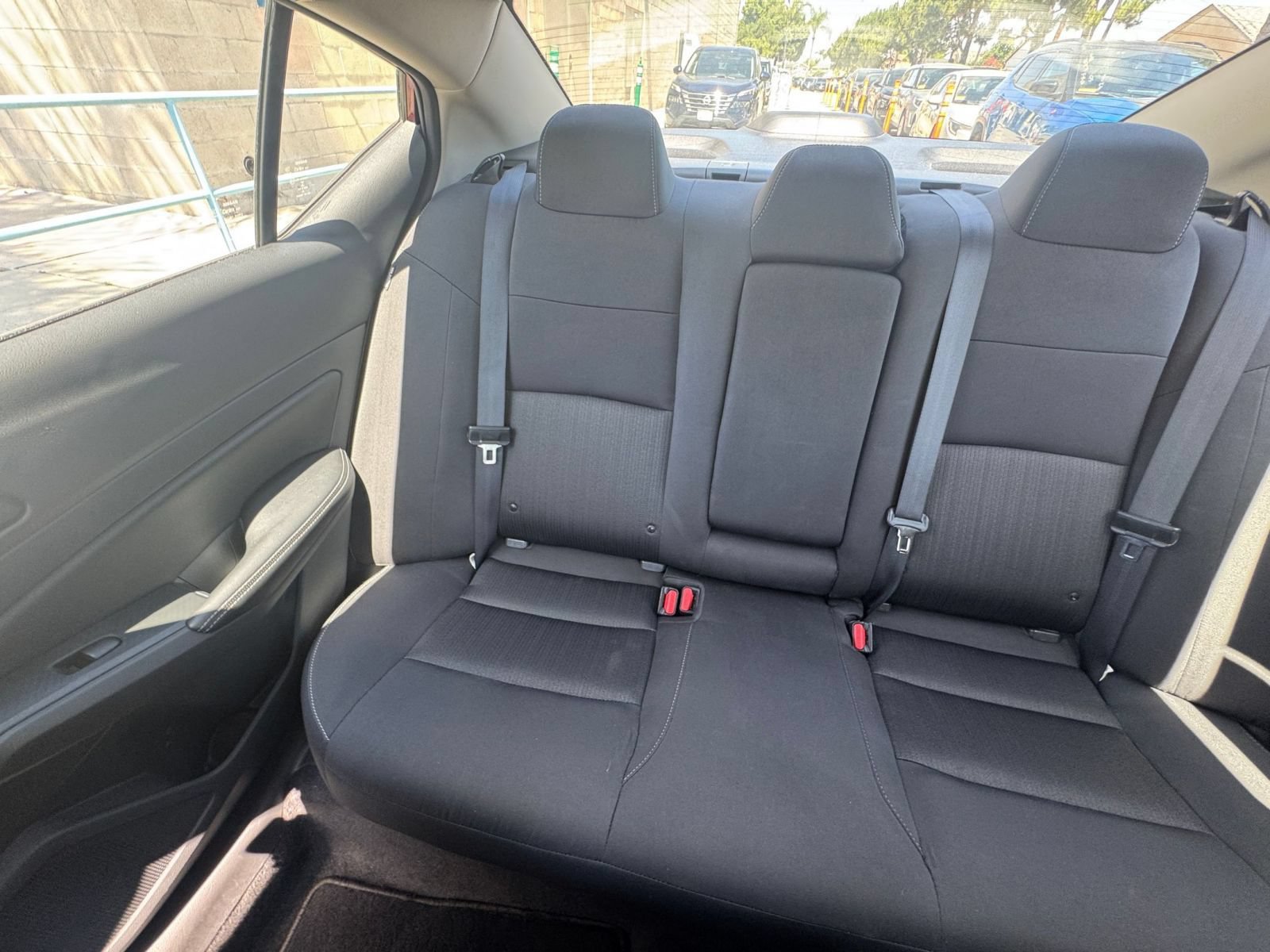 Used 2025 Nissan Altima 2.5 SV FWD image 39