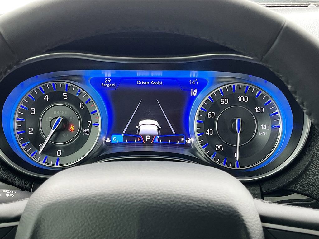 Used 2023 Chrysler 300 Touring w/ Safetytec Plus Group image 12