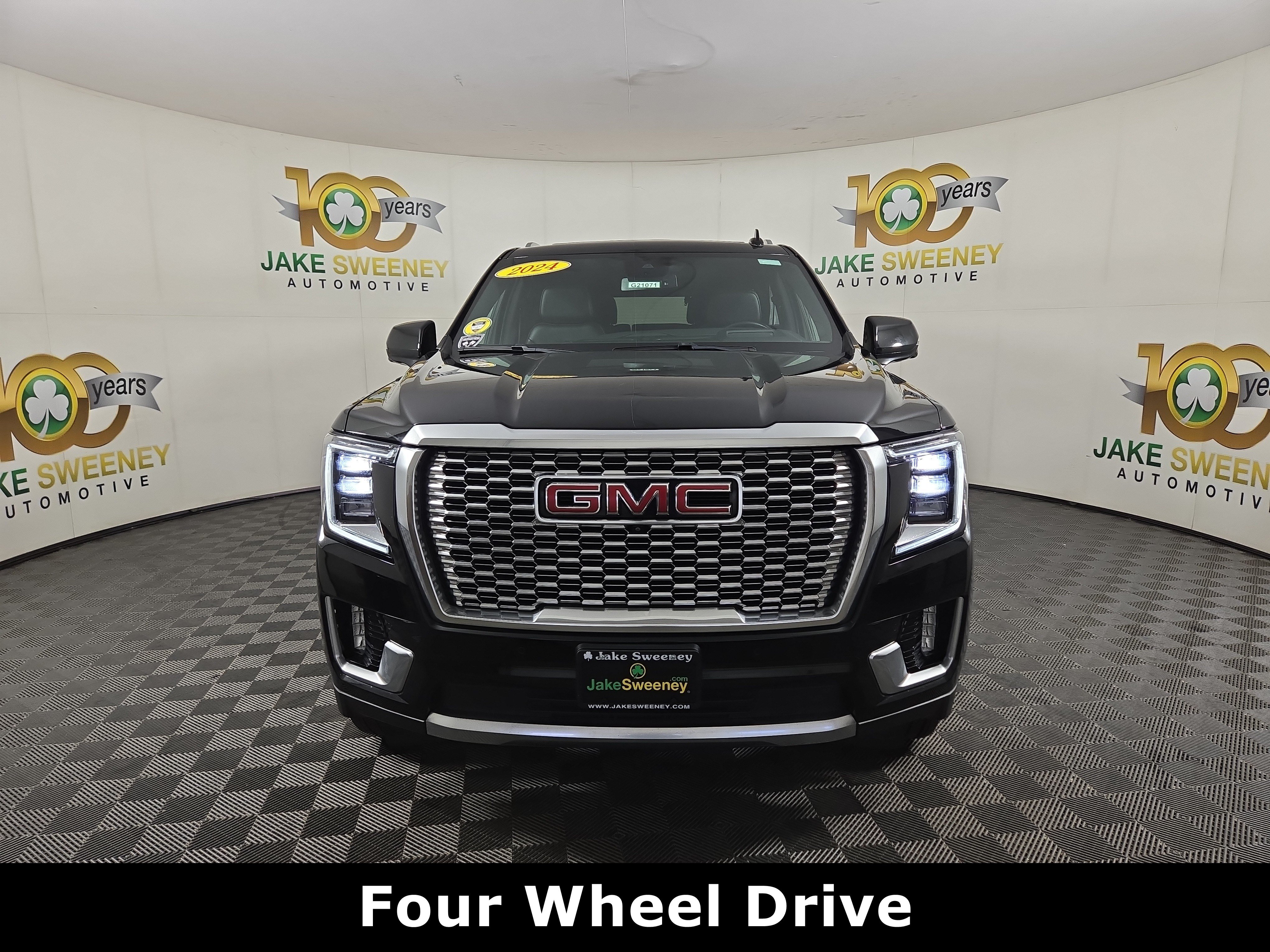 Used 2024 GMC Yukon Denali w/ Max Trailering Package AWD/4WD image 2
