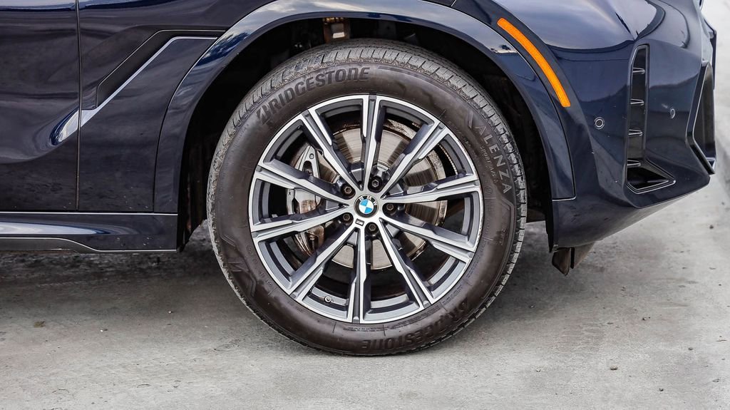 Used 2024 BMW X6 xDrive40i image 11