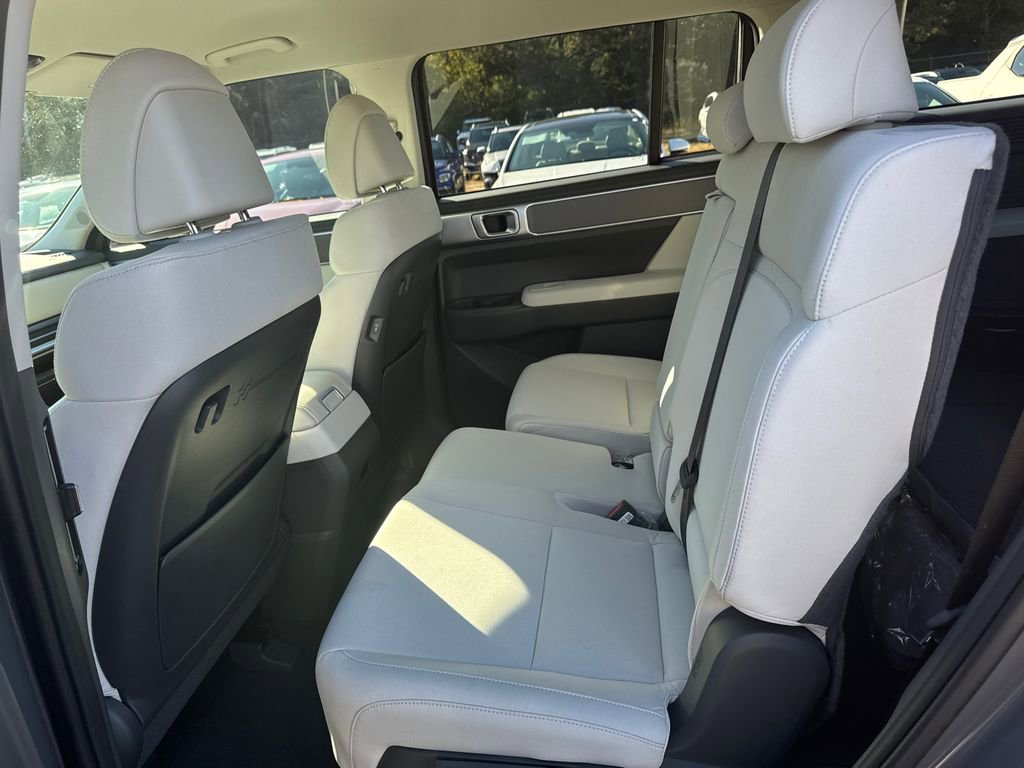 New 2026 Hyundai Santa Fe SE image 11