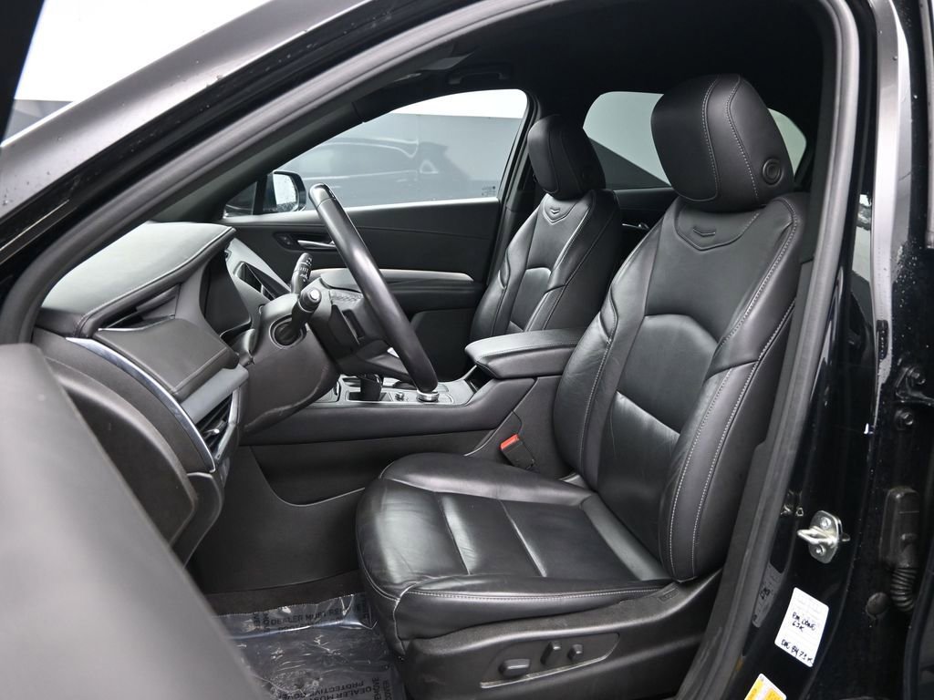 Used 2023 Cadillac XT4 Premium Luxury image 28
