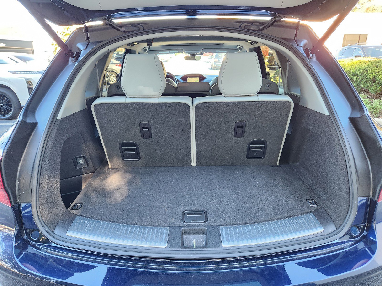 Used 2020 Acura MDX w/ Technology Package AWD/4WD image 8