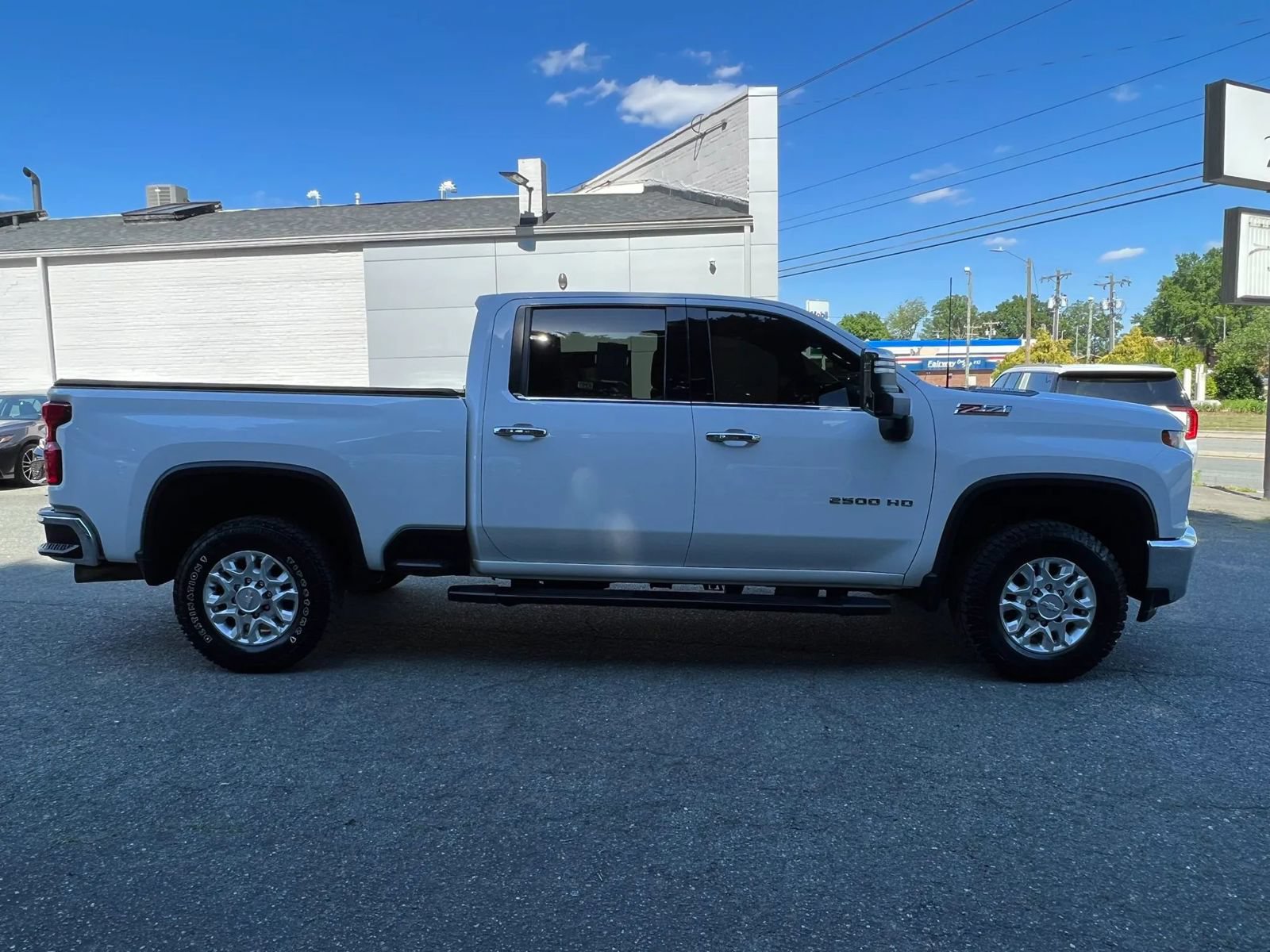 Used 2020 Chevrolet Silverado 2500 LTZ w/ LTZ Convenience Package AWD/4WD image 3