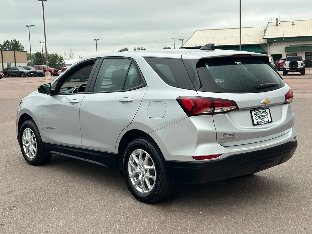 Used 2022 Chevrolet Equinox LS AWD/4WD image 5