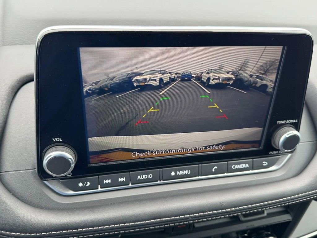 Used 2025 Nissan Rogue S image 20